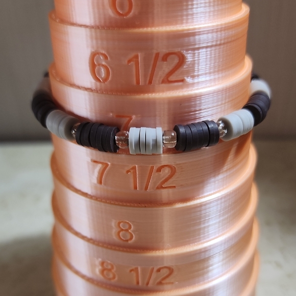 1 pc Black and Gray clay Beaded Bracelet - Picture 1 of 3